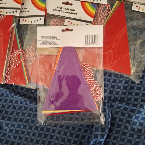 felt garland - Picture 3 of 3